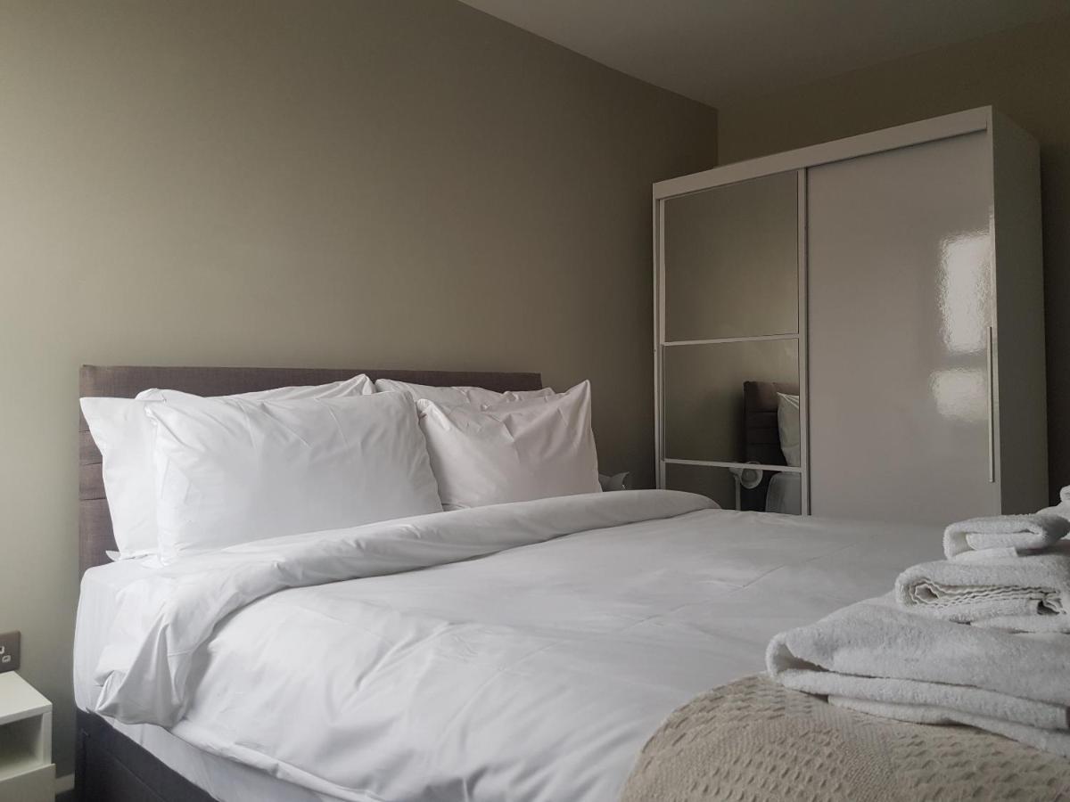 Beautiful 3-Bedroom Flat With Stunning Views London Exterior foto